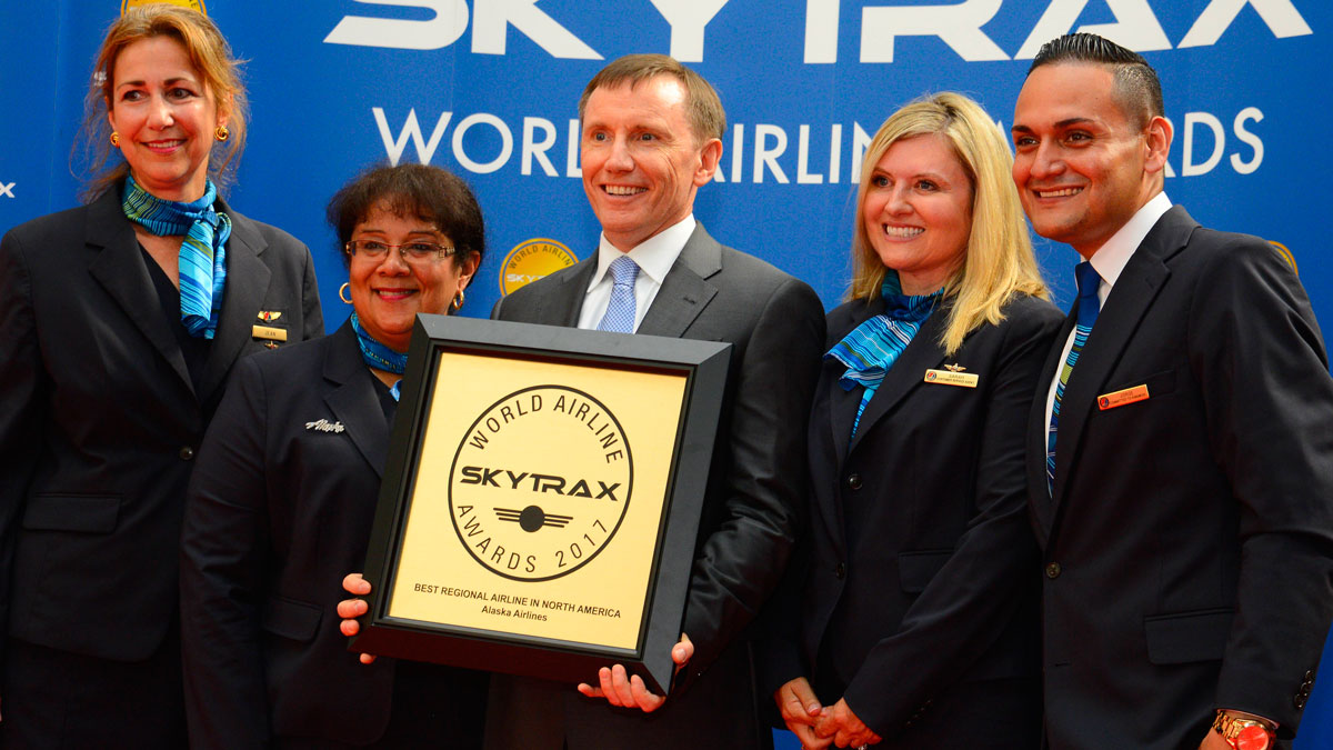 alaska airlines en los world airline awards